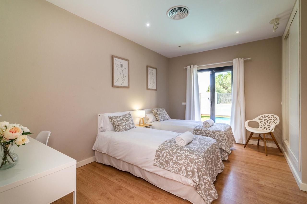 Vacation Marbella I Villa Riviera Del Sol, Private Pool, Jacuzzi, Walking Distance To The Beach مالقة المظهر الخارجي الصورة